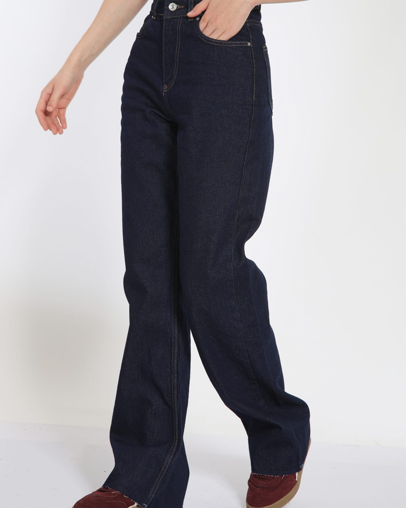 Koyu-Mavi-Regular-Fit-Pantolon-Kadın