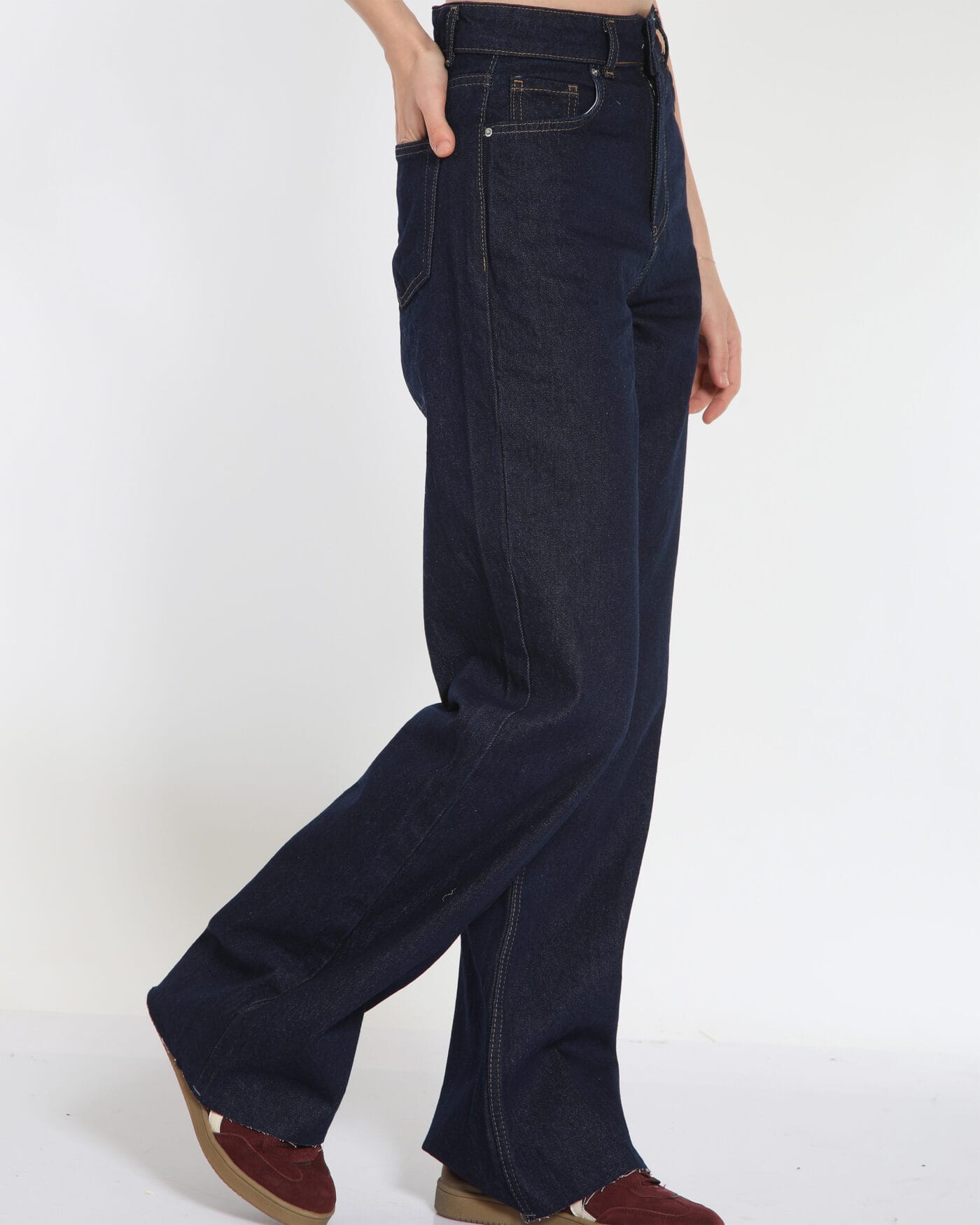Koyu-Mavi-Regular-Fit-Pantolon-Kadın
